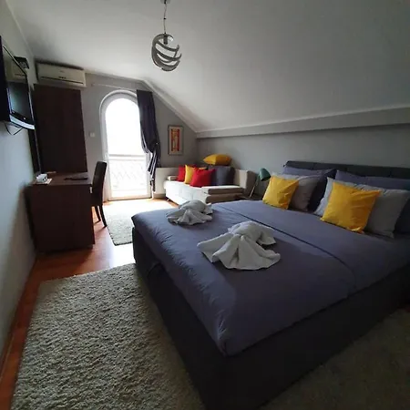 Aparthotel Mines Vrdnik